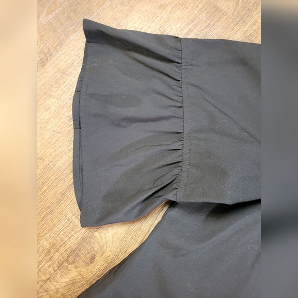 FREE W BUNDLE Encore flare sleeve shirt - Picture 2 of 8